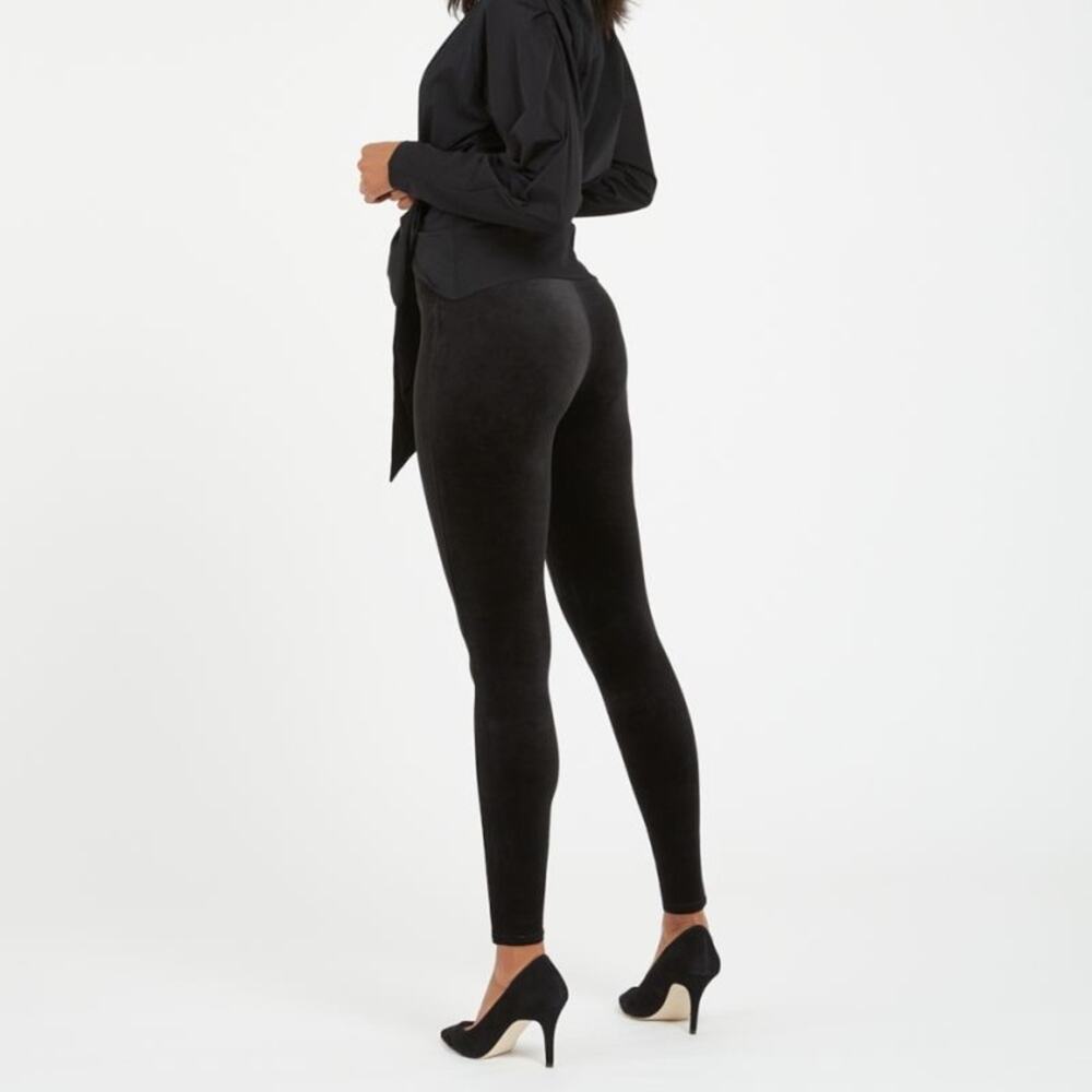 Spanx Black Soft Velvet High Rise Ankle Leggings Size Small